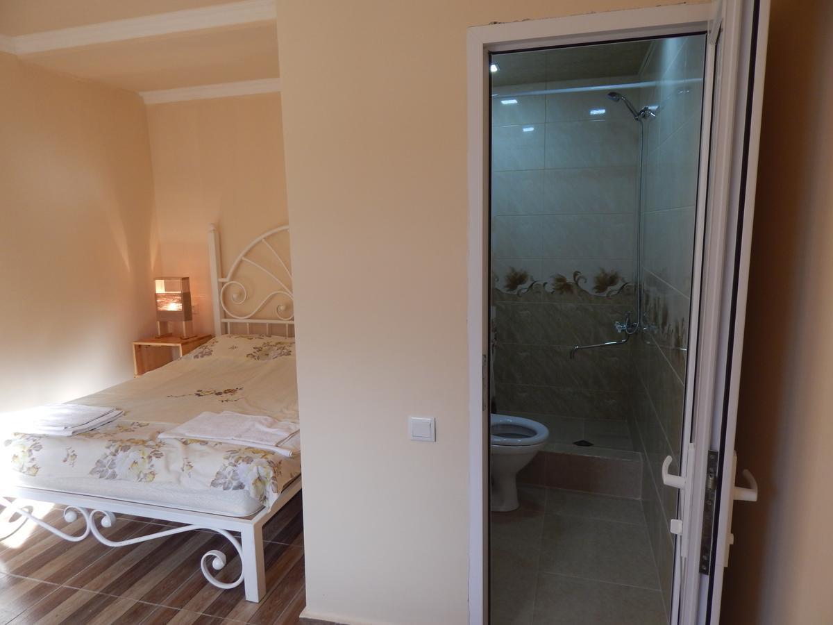 Arami Guest House Dilidzjan Buitenkant foto